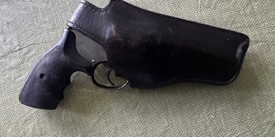 S&W MODEL 19-7 .357 MAGNUM LEATHER HOLSTER