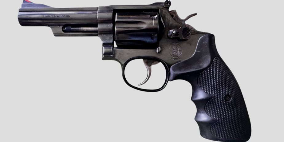 S&W MODEL 19-7 .357 MAGNUM + LEATHER HOLSTER